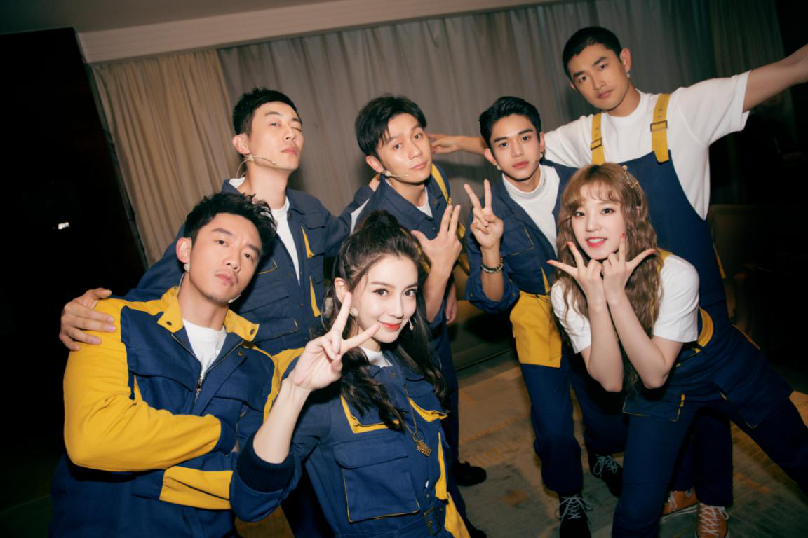 星空体育官网下载入口-Karsa意外战胜老鹰，战术调整引爆全场！观众掌声雷动的简单介绍-星空体育官网下载入口